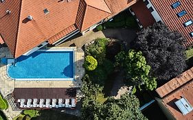 Hotel Bassiana